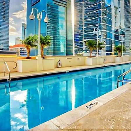 マイアミElegant Centric Vibrant Pool Jacuzzi Free Parkingアパートメント エクステリア 写真